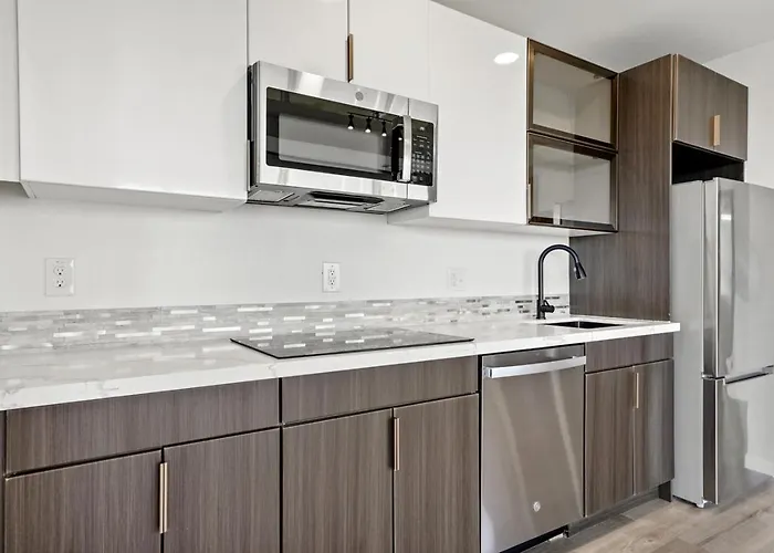 Luxury - Reese Tower