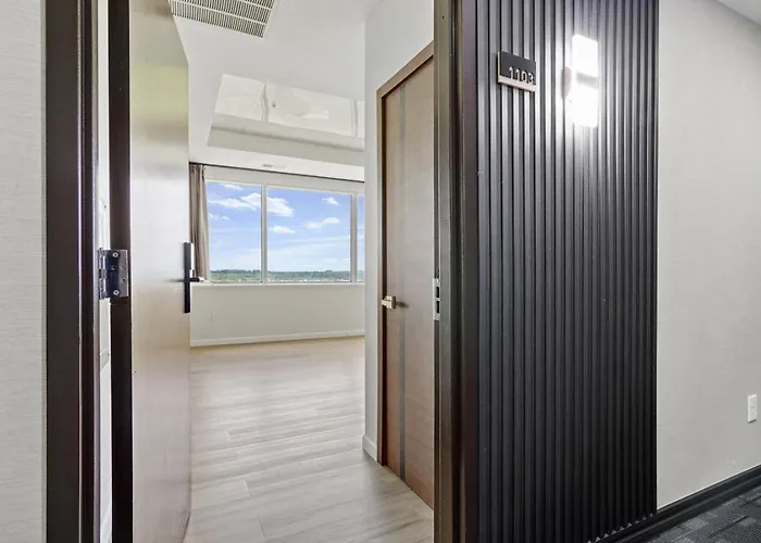 Luxury - Reese Tower 4*